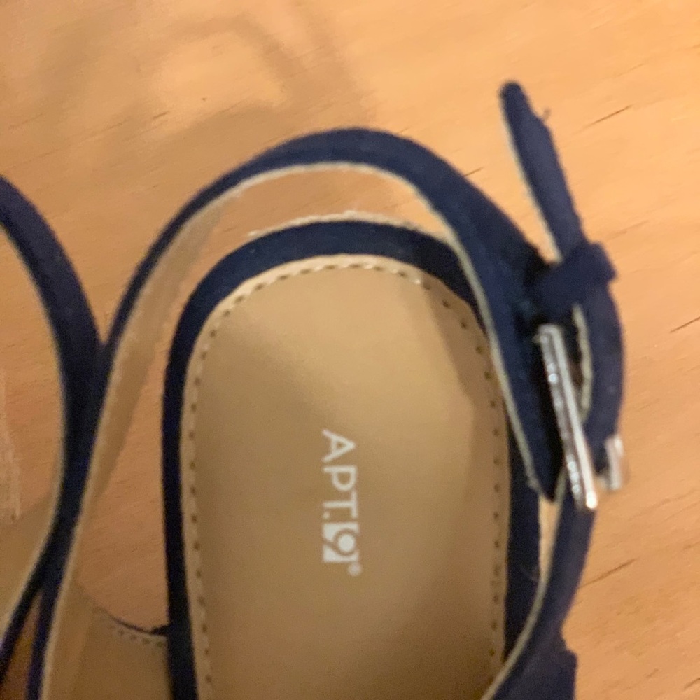 Beautiful Wedge Sandals - Picture 13 of 15